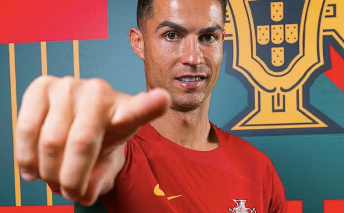 Cristiano Ronaldo vernis noir raison actu