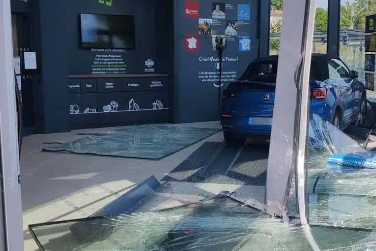conductrice vitrine lidl (1)