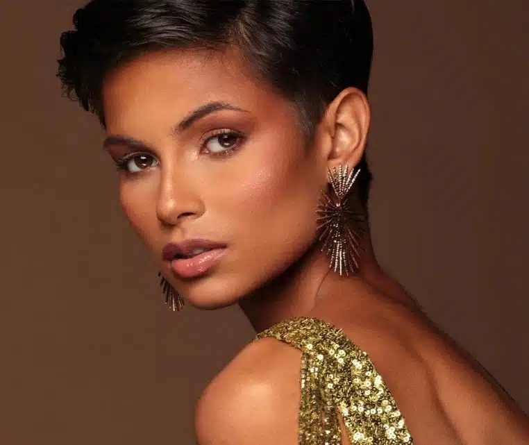 Eve Gilles