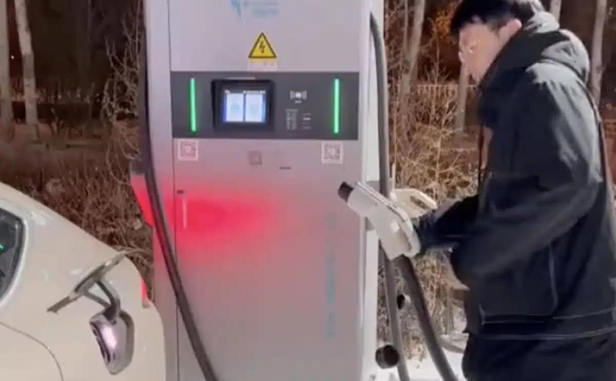 TikTok charge voiture recharge câble électrique