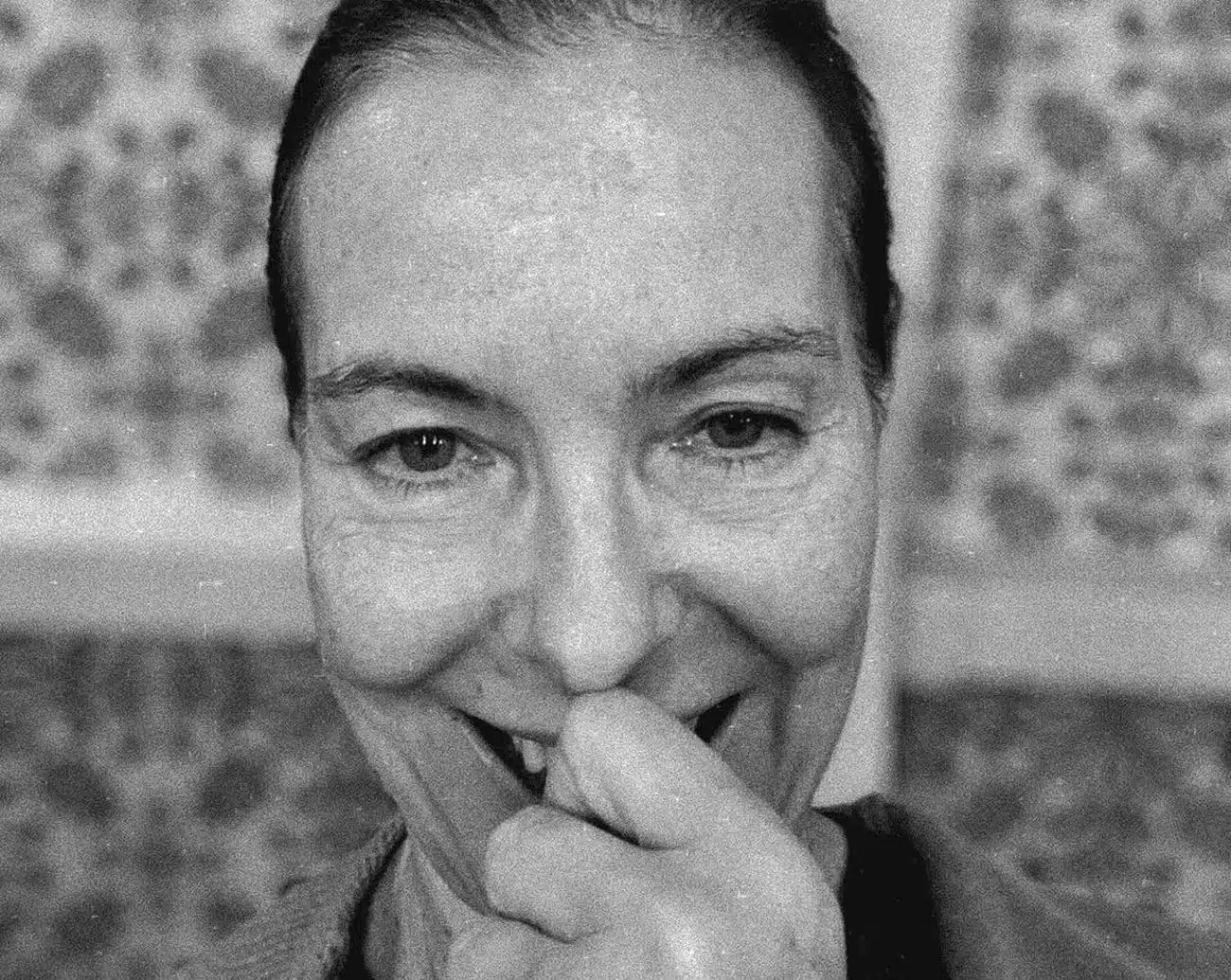 Carole Bouquet fait une terrible chute
