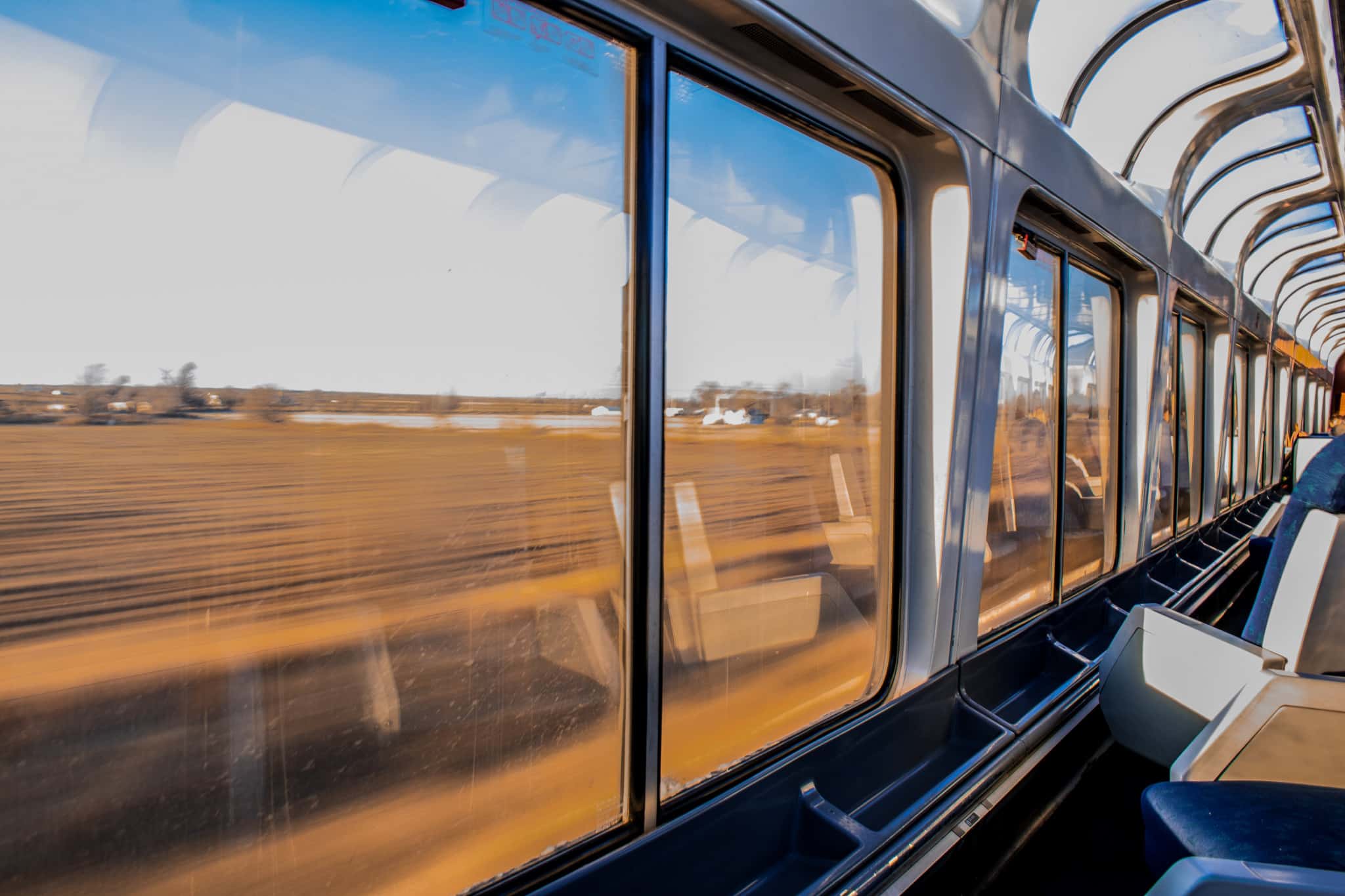 Blague du jour Des Italiens et des Français prennent le train