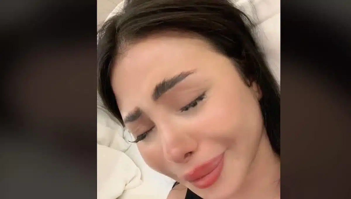maeva ghennam pleurs reseaux sociaux