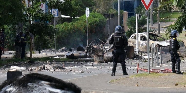 Émeutes en Nouvelle-Calédonie
