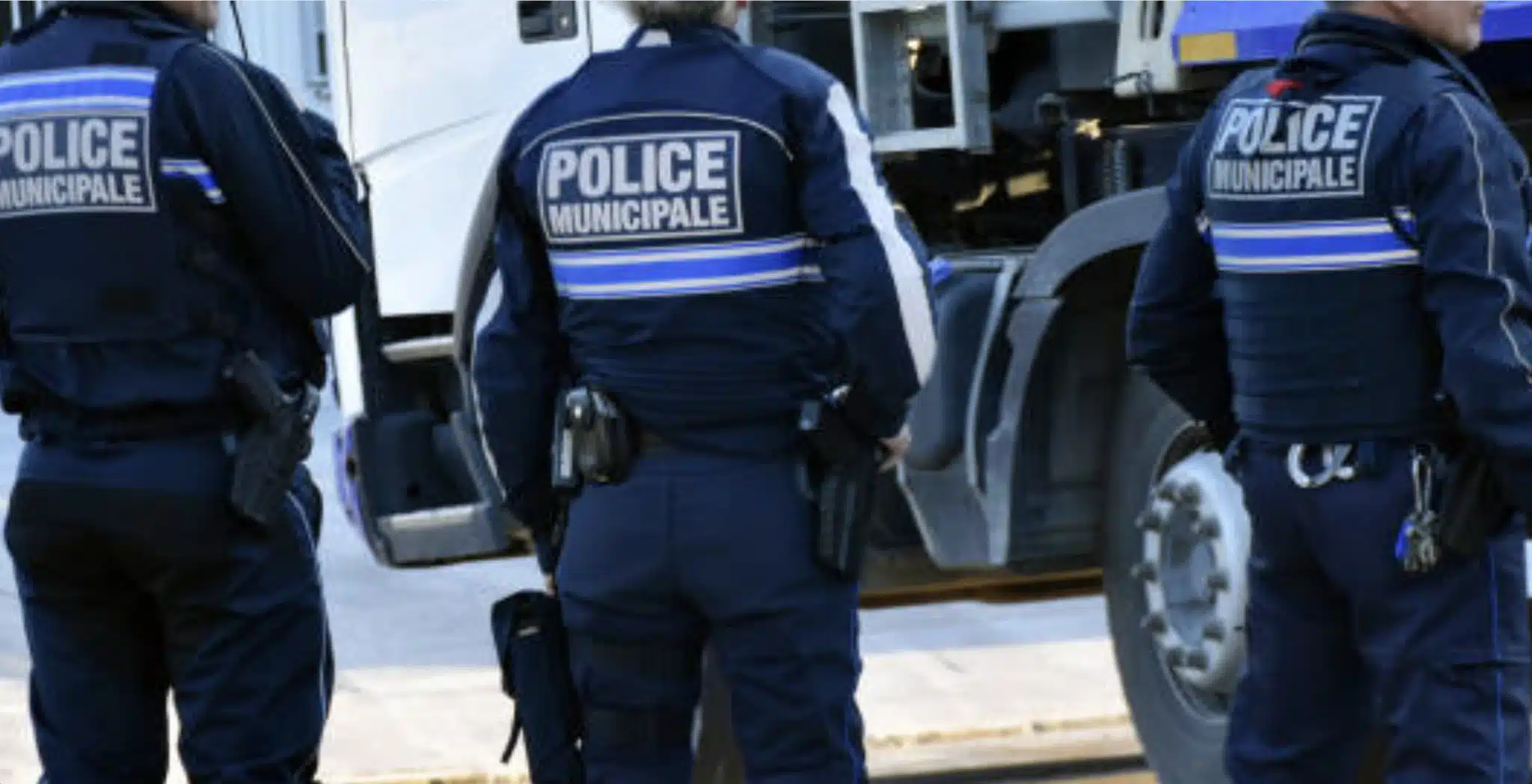 Image illustration un homme agresse au couteau 4 personnes à Lyon.