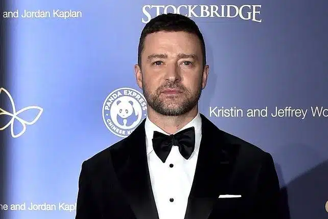 Justin Timberlake interpellé : ce cliché choc du chanteur menotté