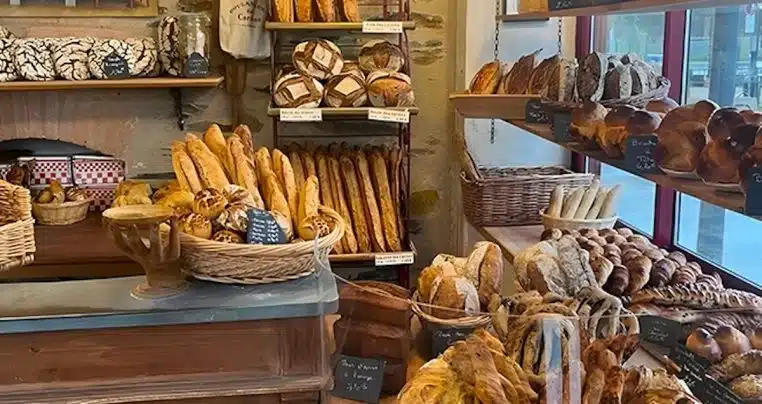 boulangerie fait semblant detourne argent