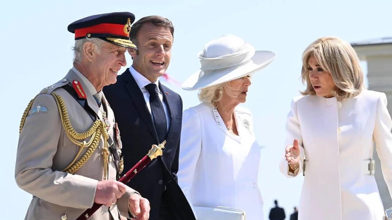 Emmanuel Macron : le président en retard à la commémoration du Débarquement