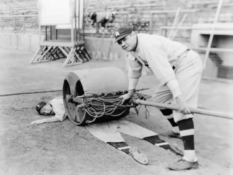 Baseball-effet-optique-écrasé