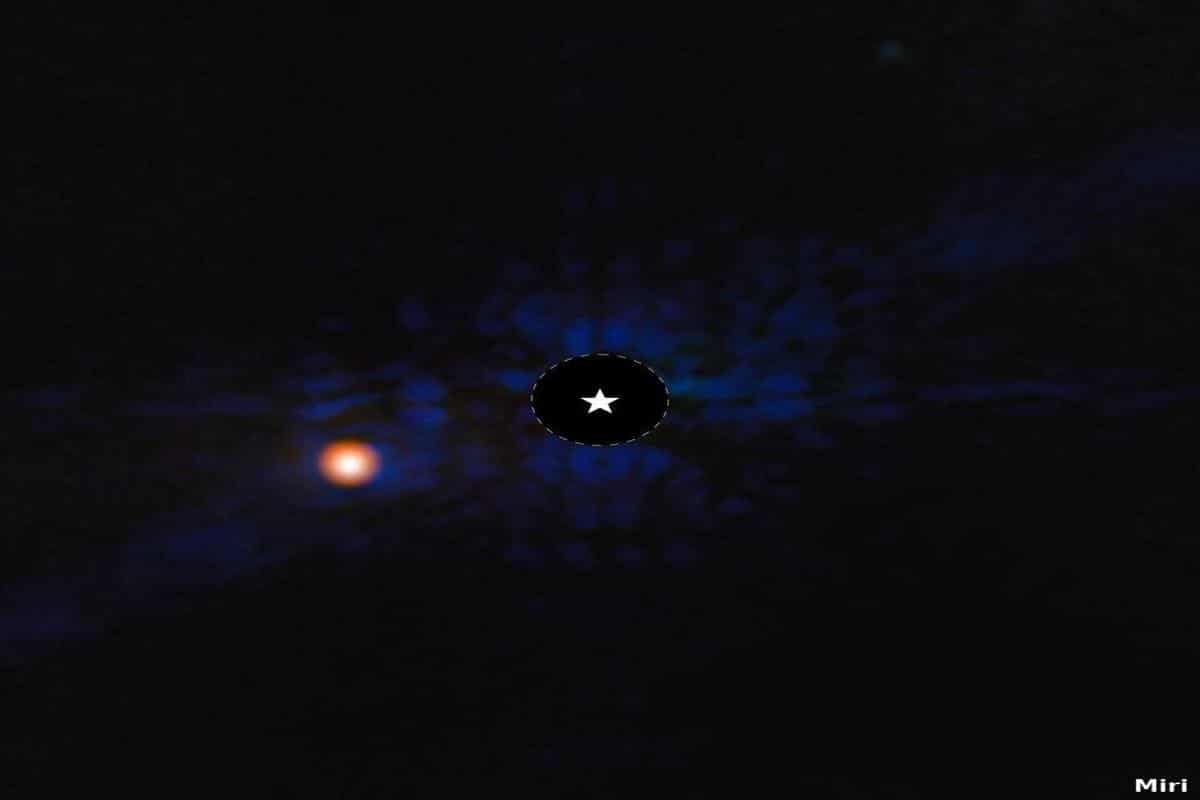 Exoplanet-Epsilon-Indi-Ab-MIRI-image-article