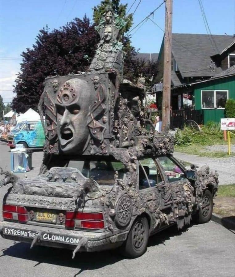 Gothic-Art-Car