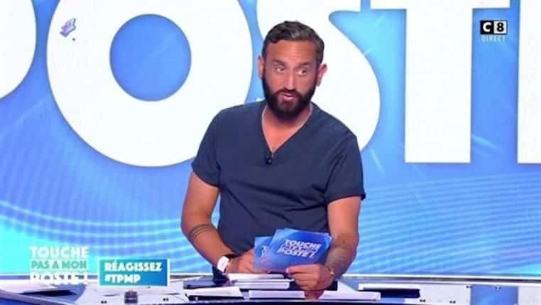 cyril hanouna moque tweets journalites