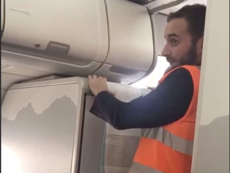 Image capture d'écran un vol Transavia a un passager en trop