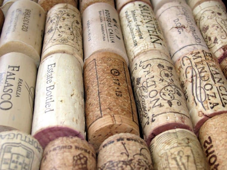 cork, wine, cork stoppers, bouchon de liège.