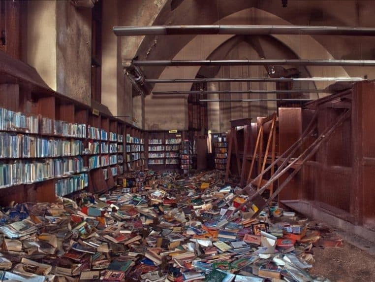 Mark-Twain-Library-abandoned