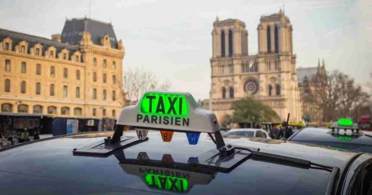 Image illustration un taxi arnaque un membre de la délégation olympique du Qatar