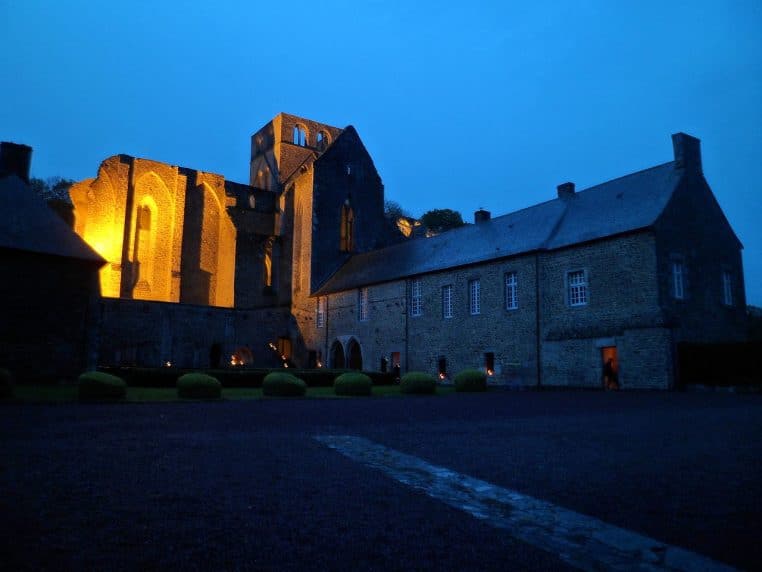 Abbaye-de-Hambye-Pierres-en-Lumières-2012