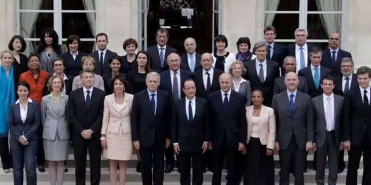 Le-premier-Conseil-des-ministres-Ayrault-I