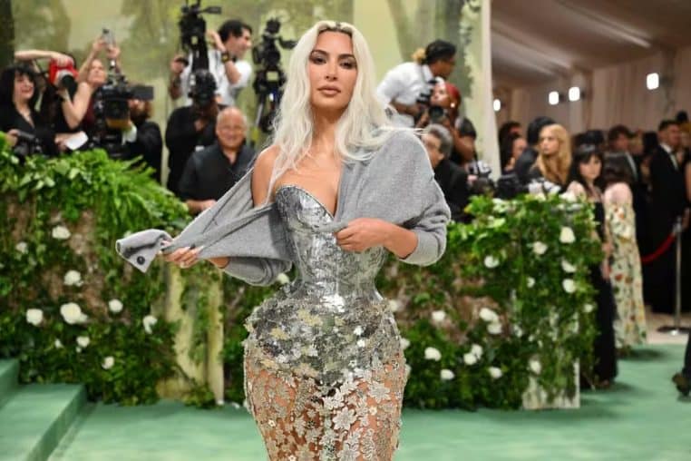 kim kardashian opération chirurgie - copie