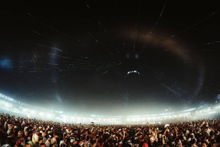 Voyage-au-centre-de-l’Univers-Tomorrowland