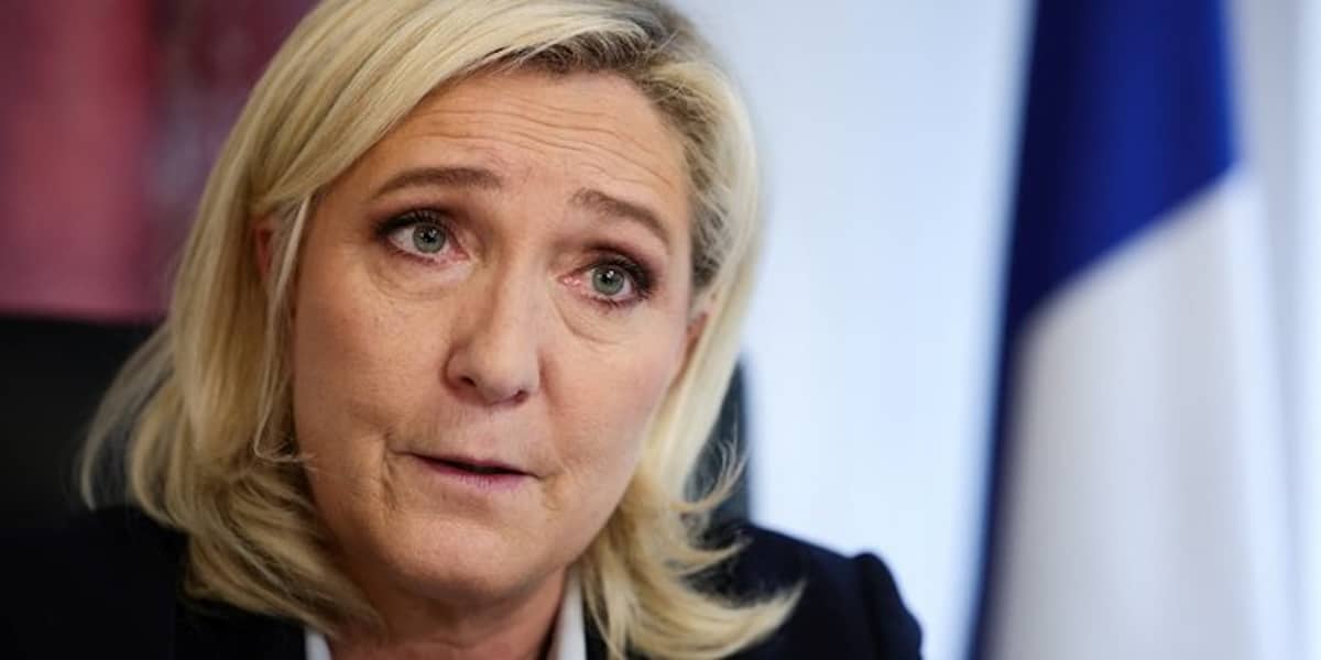 comedien marine le pen theâtre