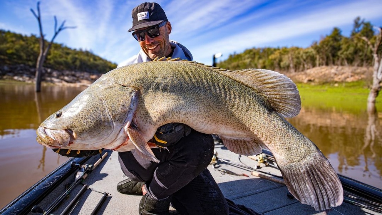 Ce pêcheur attrape un monstre marin