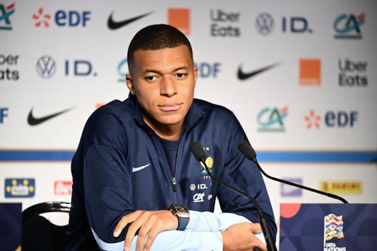 didier-deschamps-kylian-mbappe-sante-copie.jpg