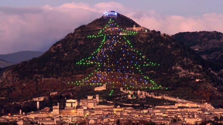 Arbre de noel geant