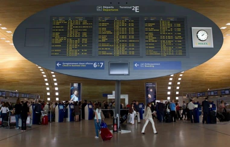 Femme Aeroport Roissy