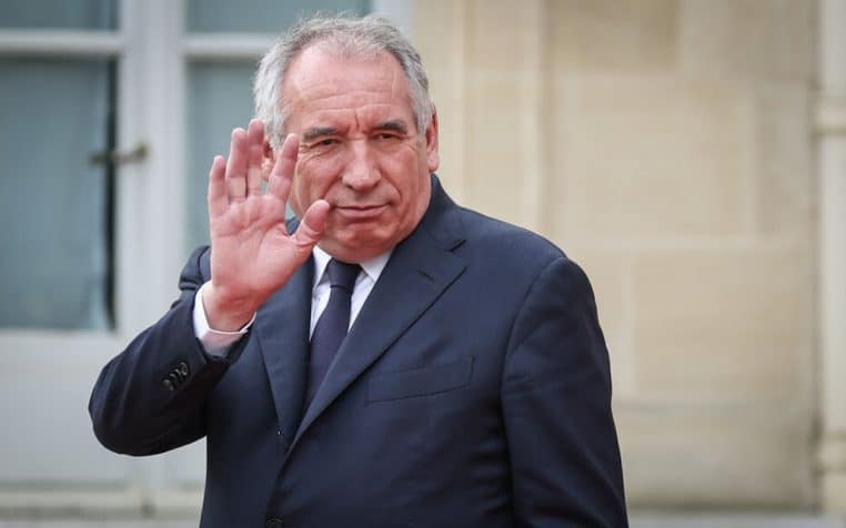 francois-bayrou-ne-devait-pas-etre-premier-ministre-macronn.jpg