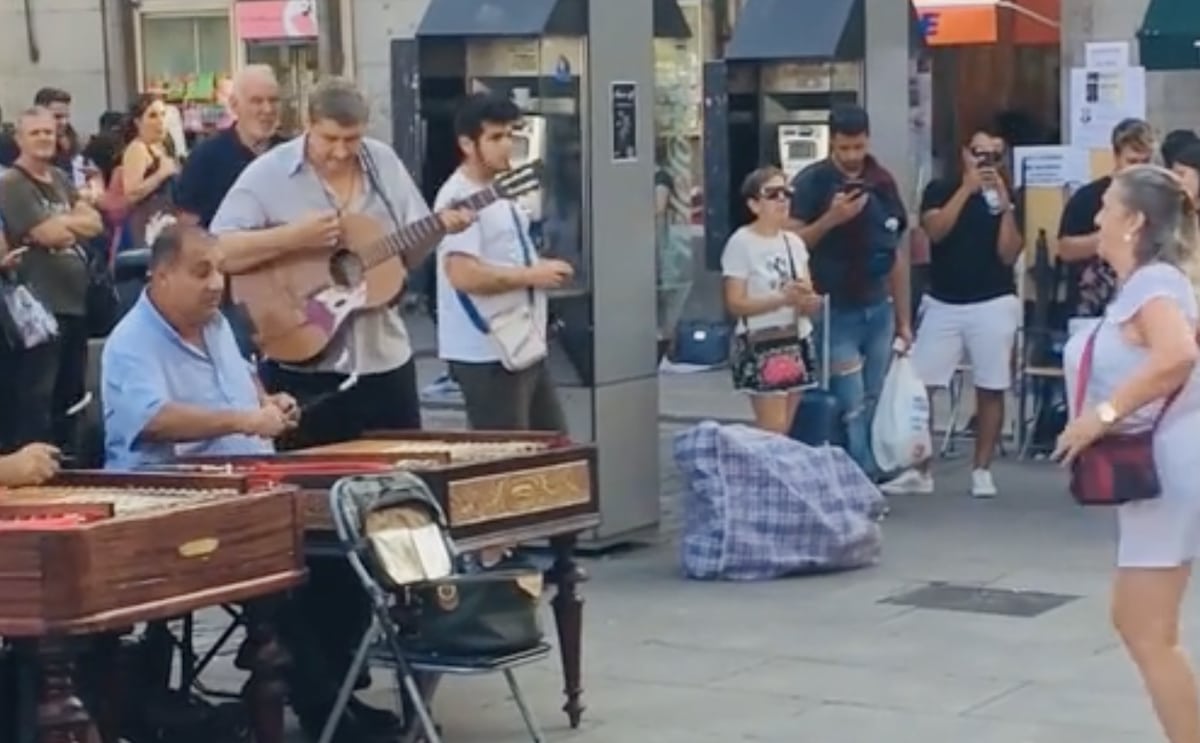 insolite danse danseuse rue