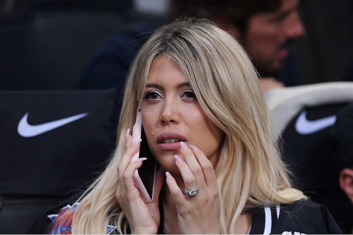 wanda nara photo laisse peu place doute insta - copie