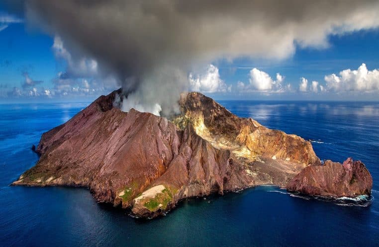 new zealand, volcano, crater