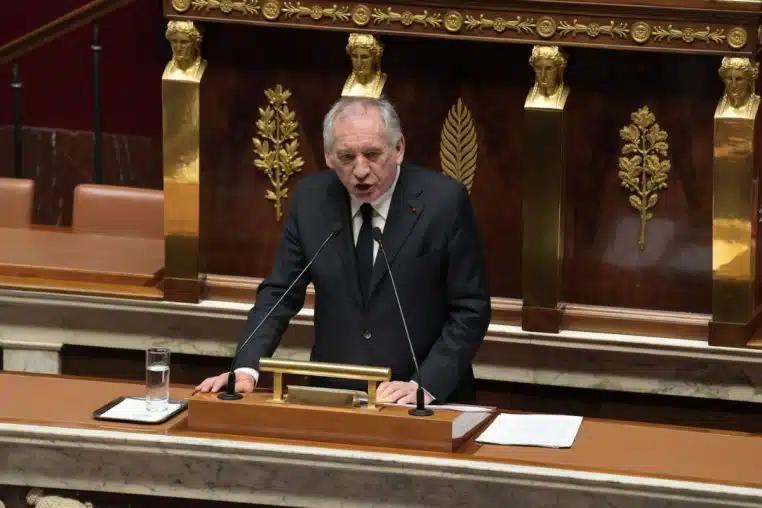 francois bayrou @public senat