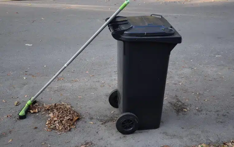 waste, ton, garbage, nature, garbage can, waste bins, container, waste container, broom, leaves, waste, garbage, garbage can, garbage can, garbage can, garbage can, garbage can, waste bins