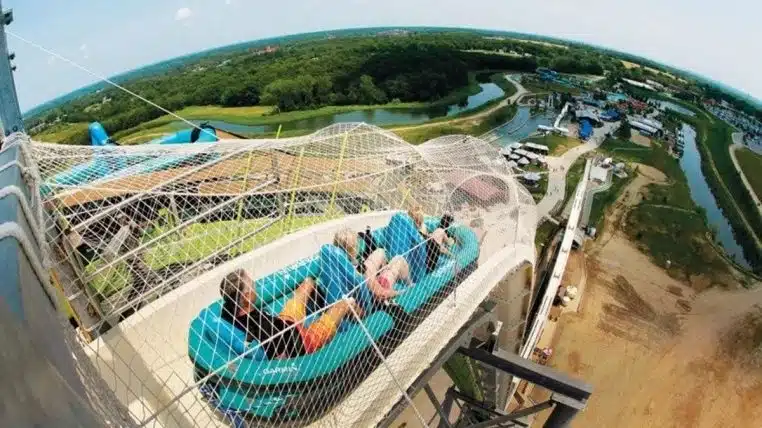 Toboggan Verruckt mort garcon