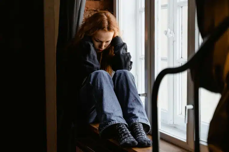 Une adolescente de 14 ans prostituée et séquestrée