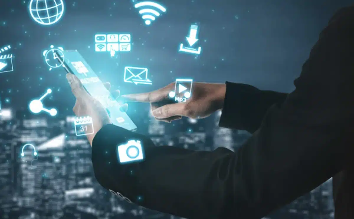 application téléphone smartphone homme news