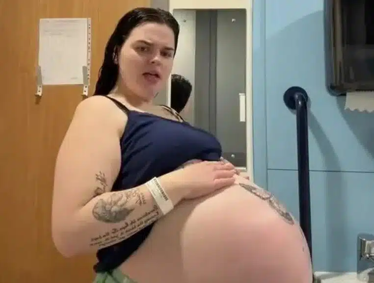 Elle fait le buzz à cause de son ventre !