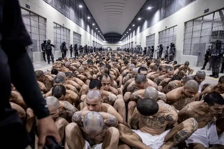 Footballeur prison salvador