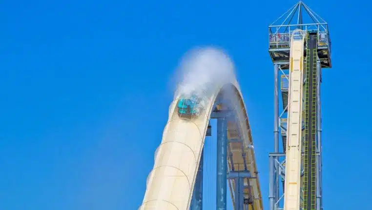 Garcon mort parc aquatique