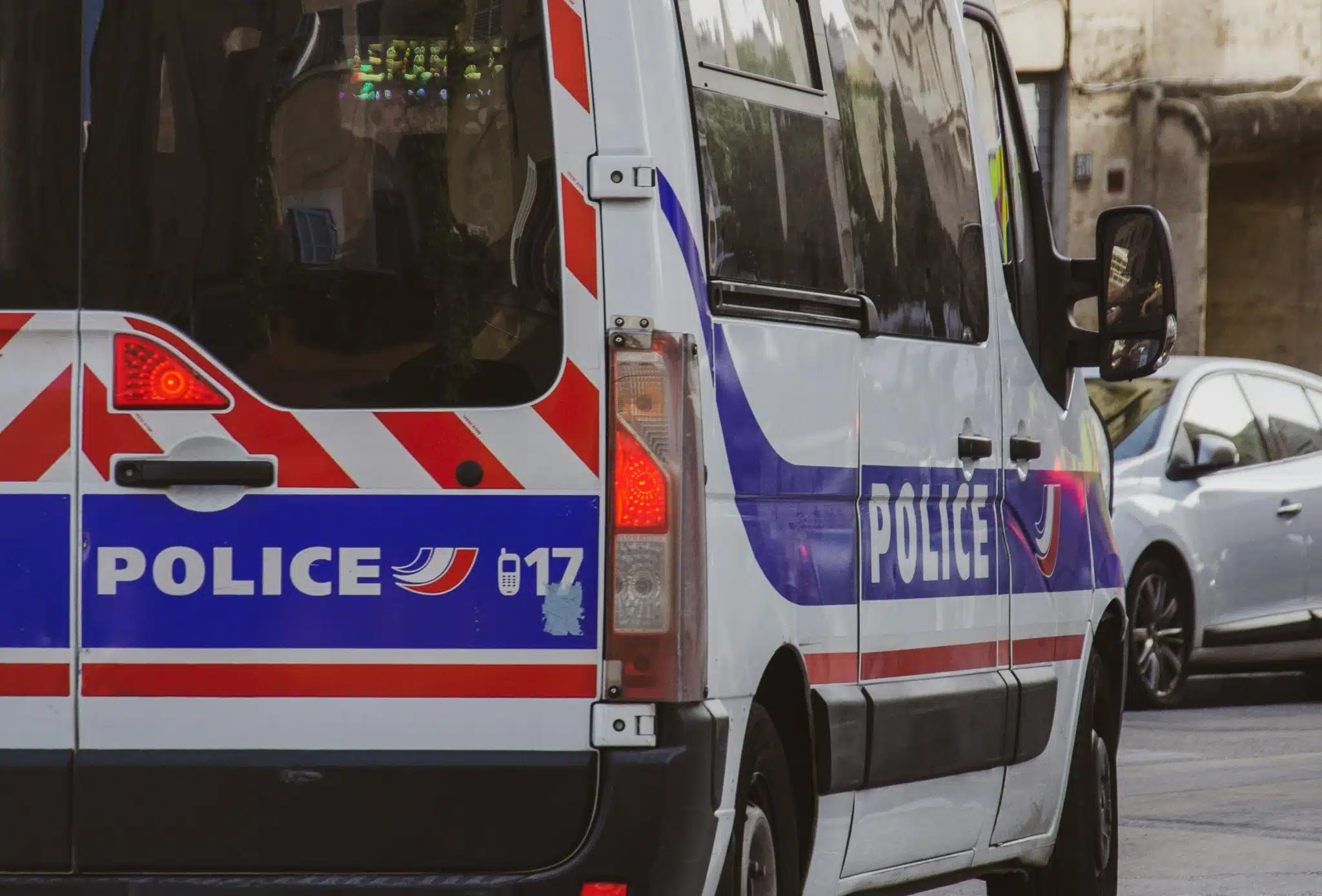 La maison d'une conseillère municipale visée par des tirs