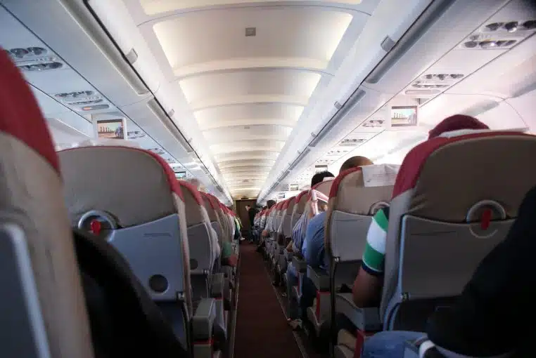 Une compagnie aérienne oblige une mère à débrancher le respirateur artificiel de son fils handicapé à bord de l'avion