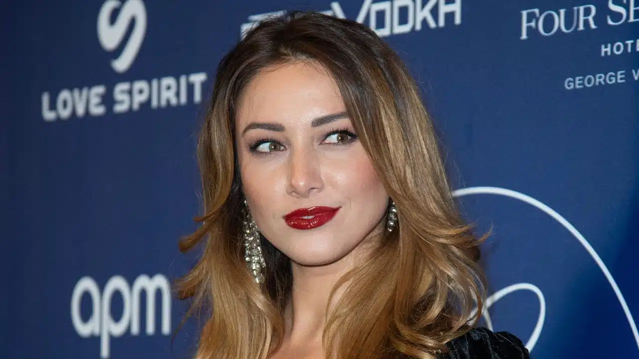 Delphine Wespiser de nouveau en couple avec Roger ?