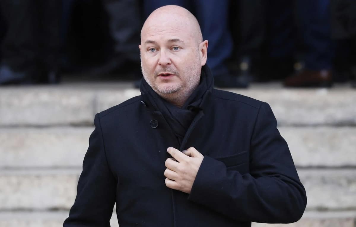 cauet fait son grand retour a la radio