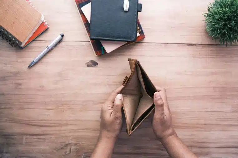 porte feuilles vide