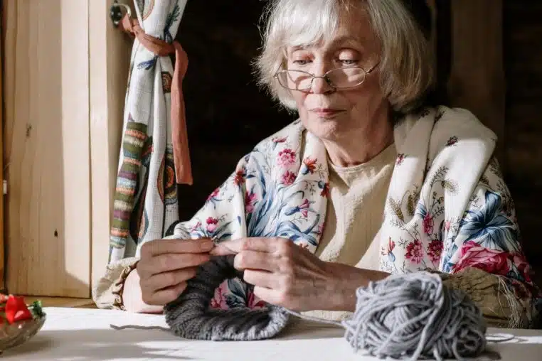 senior femme